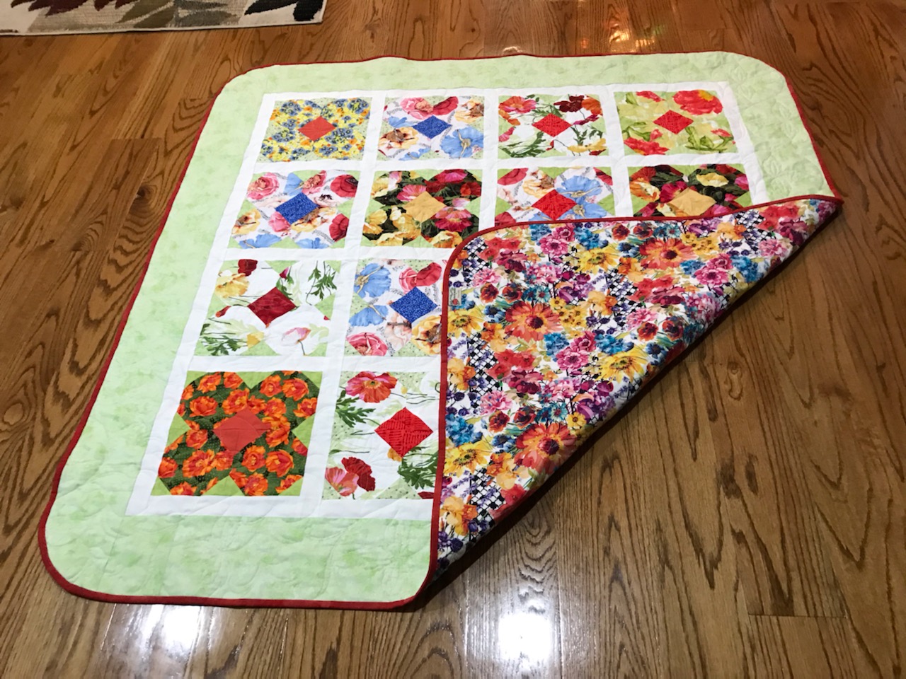 Dawn Griffin, Mae's Daisy Quilt, quilted by the Quilt Peddler